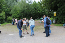 Papierschwalben-Weitflug im Rahmen des Betriebsausfluges