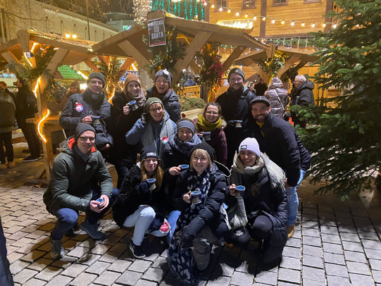 Mitarbeiter des Lehrstuhls auf dem Weihnachtsmarkt Dortmund